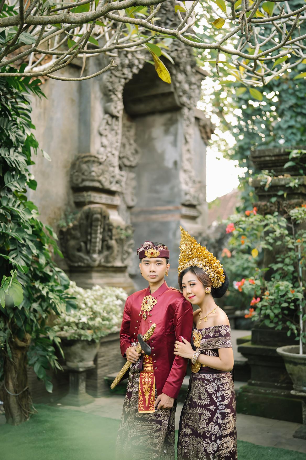 I Gusti Lanang Ary Kresnawan, S.Kom. & Ni Putu Isma Cahyanti, S.E.